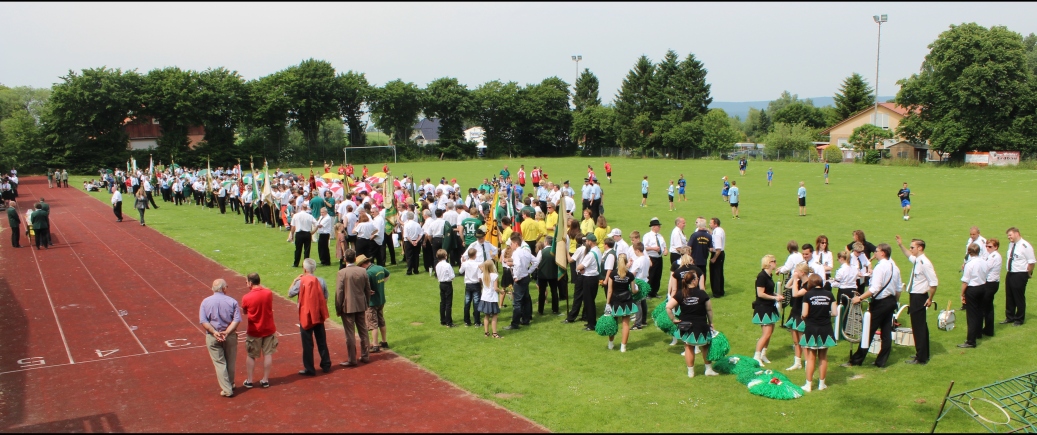 Angetreten auf dem Sportplatz